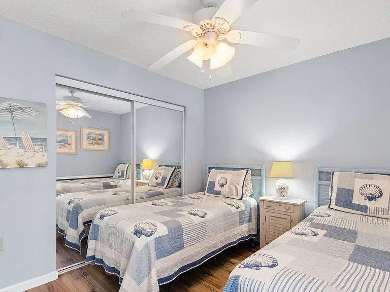 3056 S Fletcher Ave #203 — Photo 17