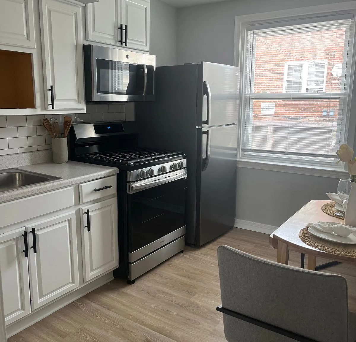 1 bed, 1000 sqft, $1,250 — Photo 4