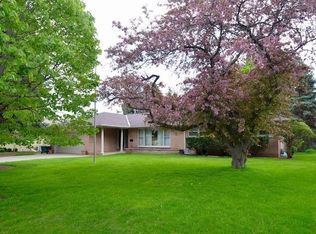 8101 W Dreyer Pl, West Allis, WI 53219