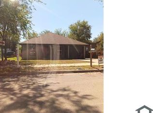 5605 Chariot Dr, Fort Worth, TX 76107