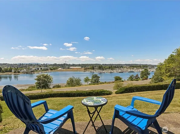 920 East Bay Drive NE #2D-101, Olympia, WA 98506