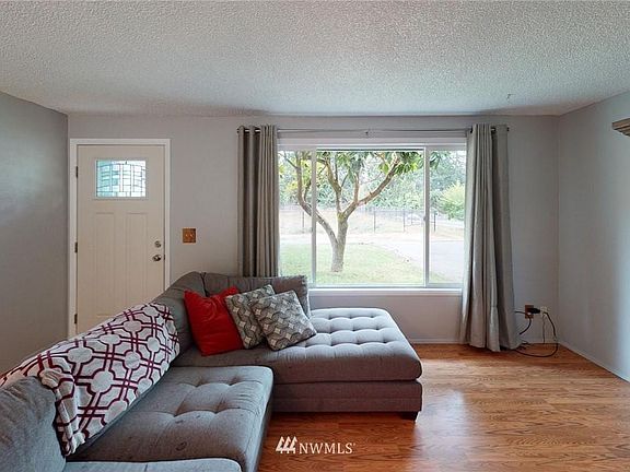 5th image of 7080 NW Lois Ln