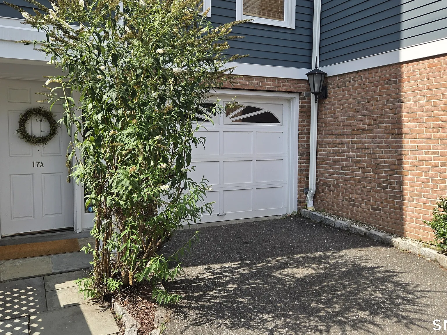 2 bed, 2.5 bath, 1150 sqft, $4,000 — Photo 4