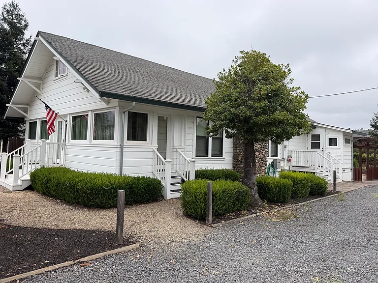 3260 Passalacqua Rd — Photo 2