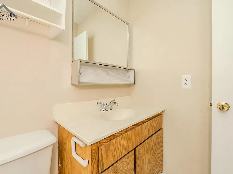 1215 N Pacific Ave — Photo 25