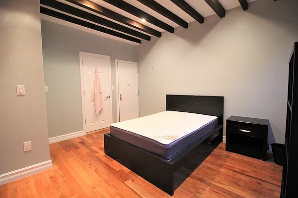 Rented by Hagstrom Management Inc | media 51