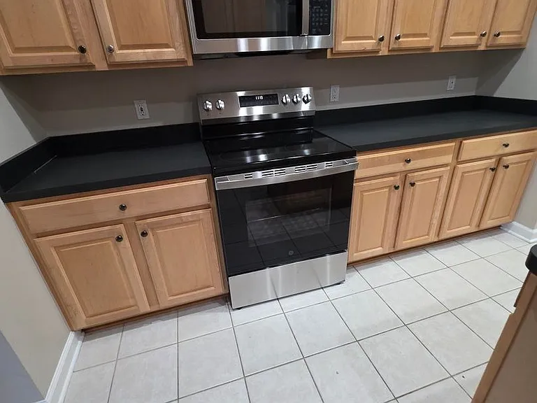 165 Oak Forest Rd — Photo 14