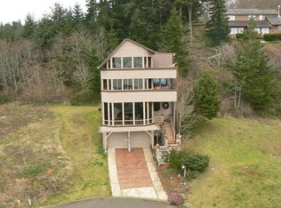 813 SE Crescent Pl, Newport, OR