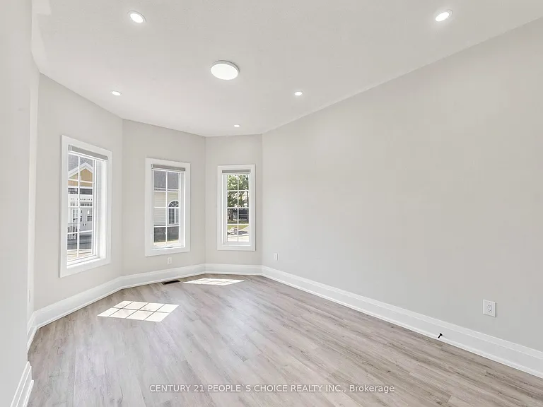8 Durham Rd — Photo 25