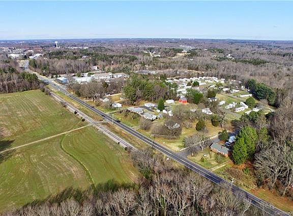 2nd image of 1723 Mecklenburg Hwy #1