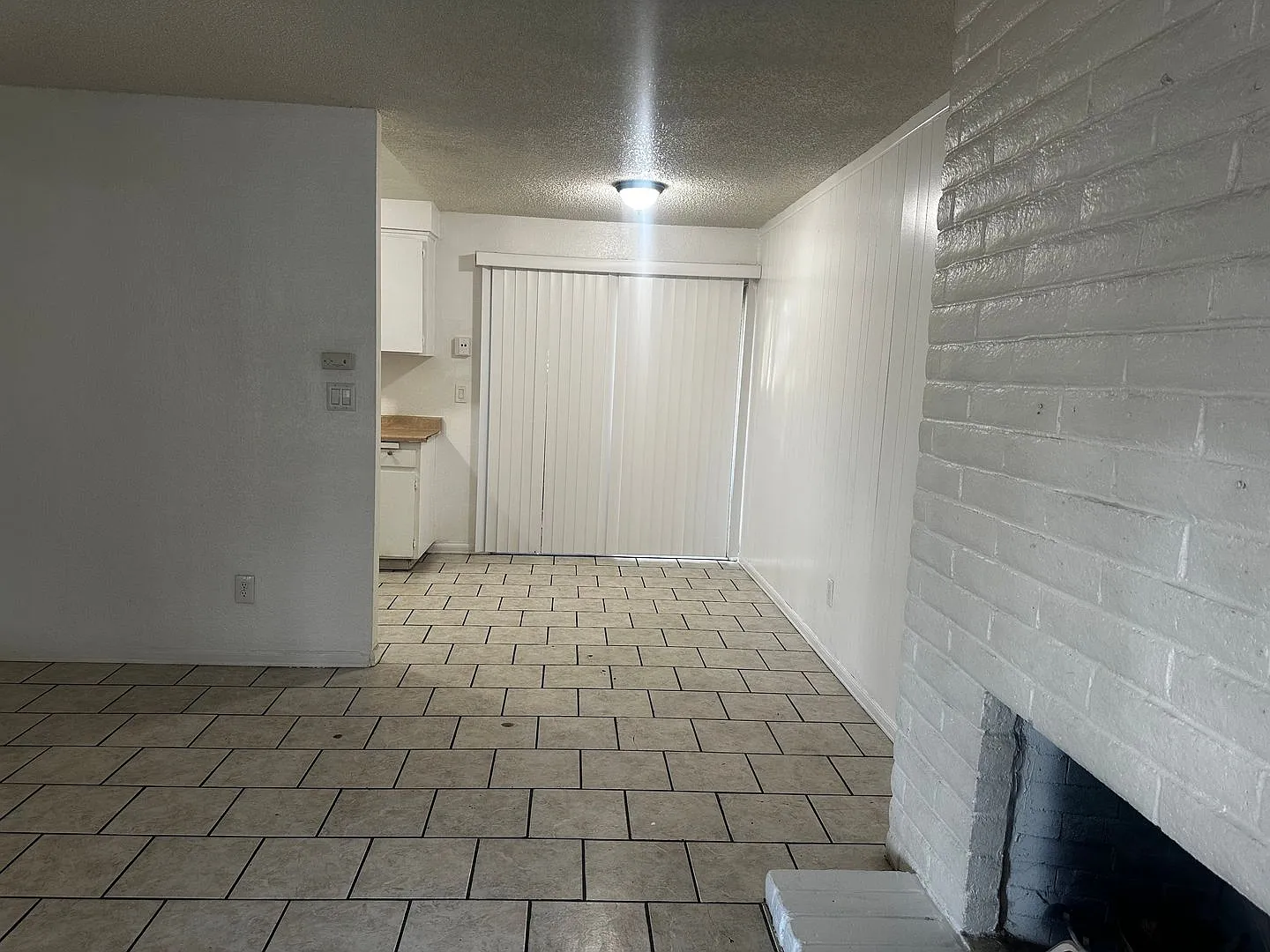 830 Astor Street — Photo 4