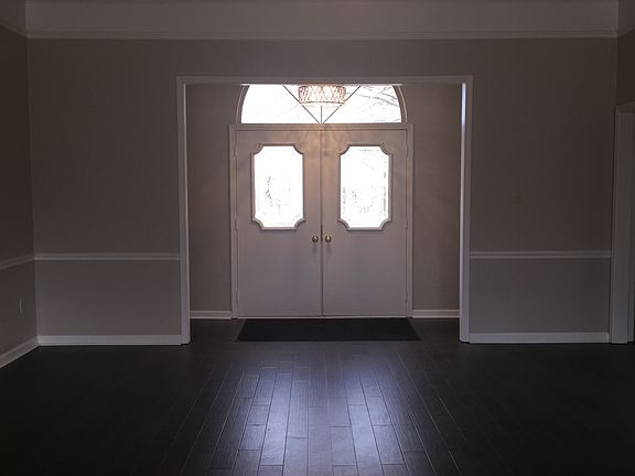 2nd image of 3505 Summerdale Dr