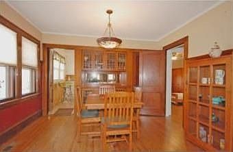 2nd image of 3858 Queen Ave N