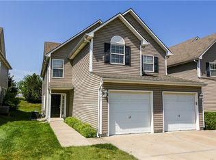 2024 Hickoryleaf Ln, Raymore, MO 64083