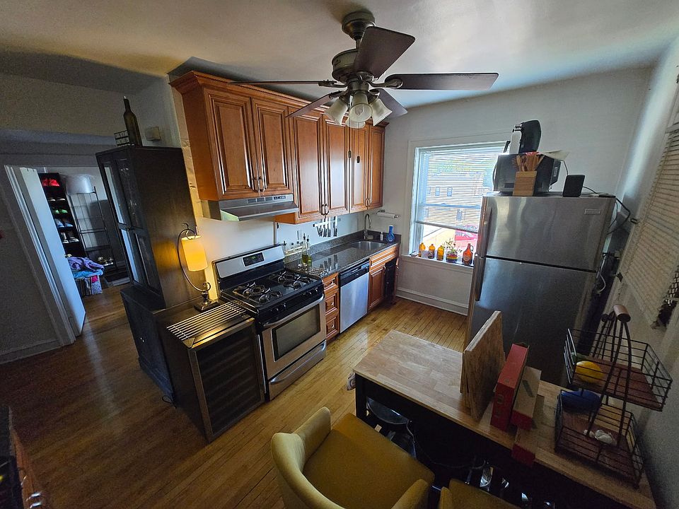 1st image of 4345 N Keeler Ave APT 3W