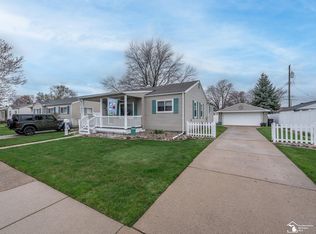 7168 Clippert St, Taylor, MI 48180