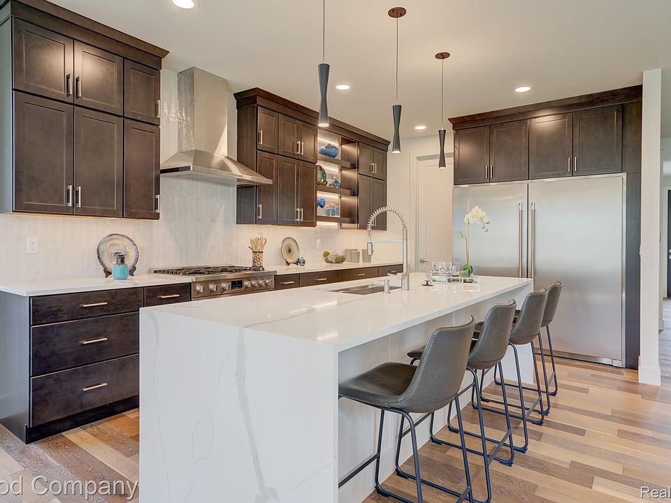 812 Irving Ave, photo 27