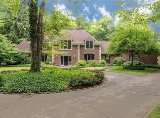 1855 Chartley Rd, Gates Mills, OH 44040