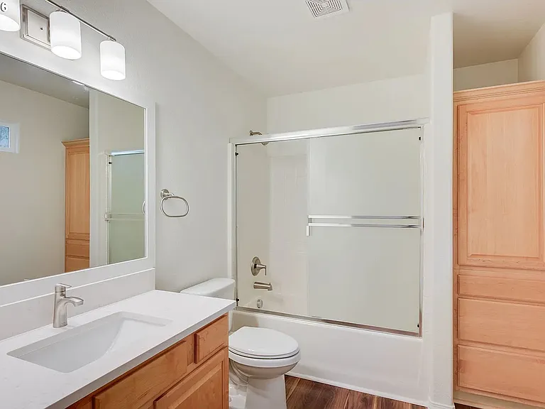 9521 NE Tenny Creek Dr — Photo 10