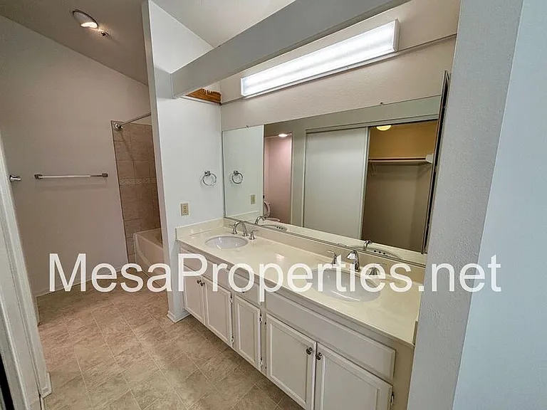 14925 Dandelion Ct — Photo 11