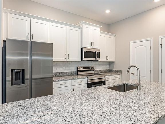5th image of 5205/5207 29th ST SW
