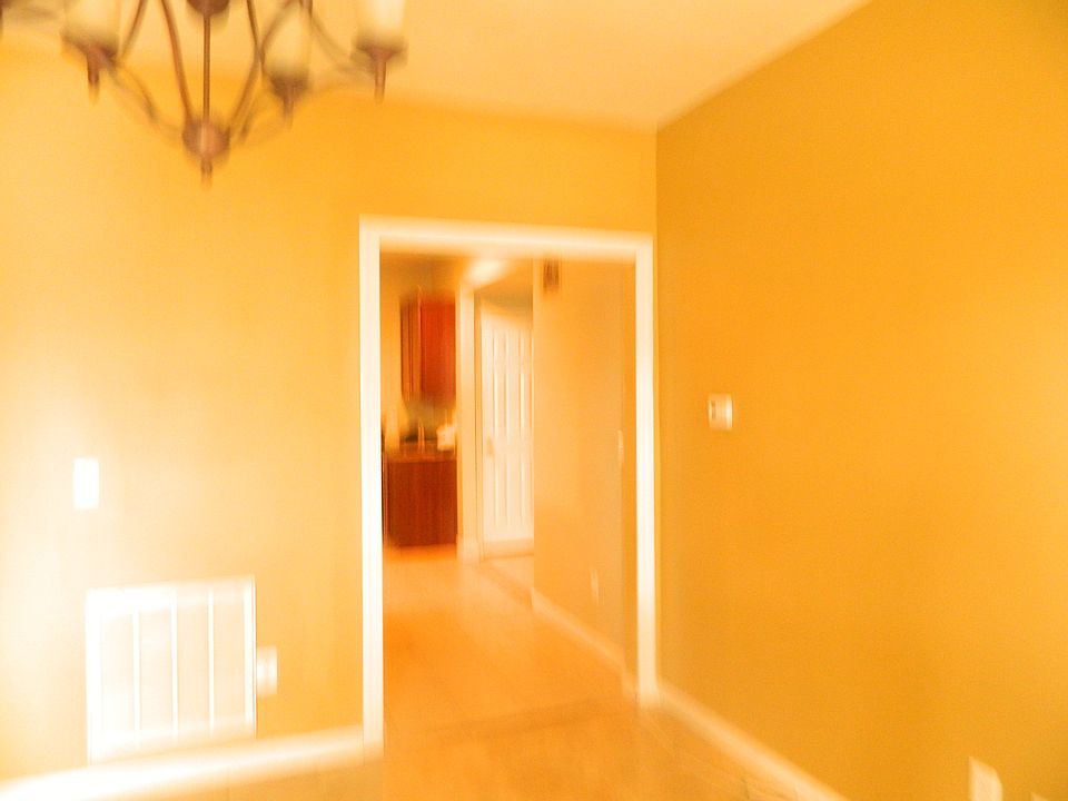 1st image of 528 S Dunlop St