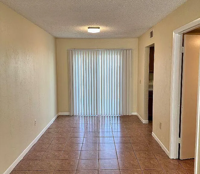 60 Masters Dr #C — Photo 3