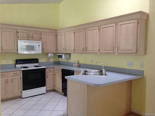 1st image of 14106 Drakes Point Dr