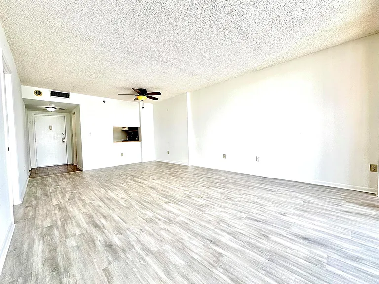 1470 NE 123rd St #A1010 — Photo 10