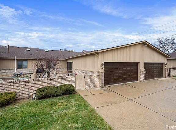 2nd image of 13915 Harrington Dr