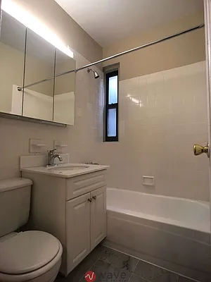 Rented by Wave Real Estate Group | media 21