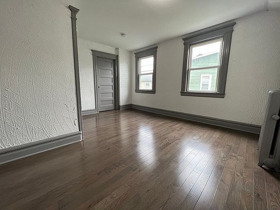 2nd image of 240 Sunset Ave #2E