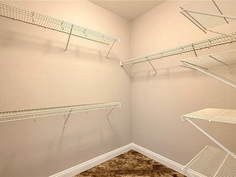 2354 Amana Dr — Photo 6