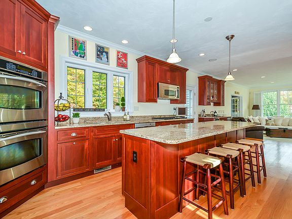 Kitchen open to Family rm