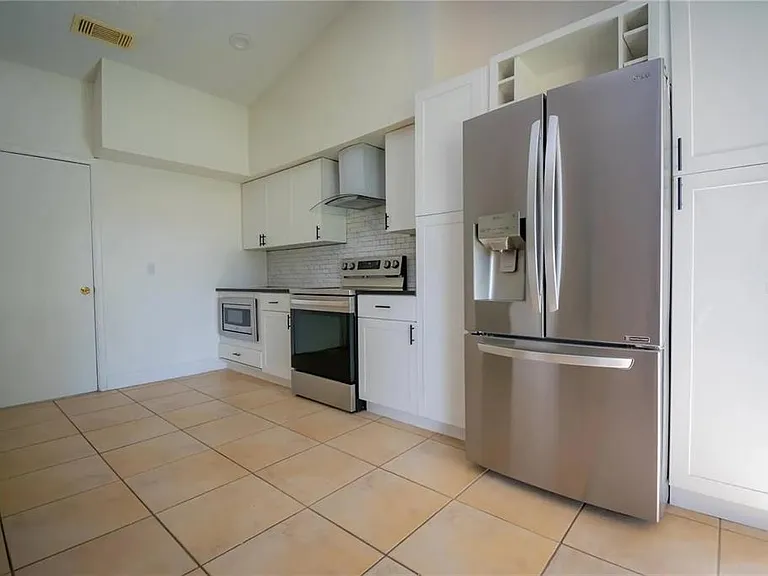 1512 Prairie Lake Blvd — Photo 7
