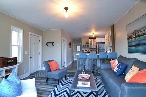 89 Fairbanks St #4 Photo 1