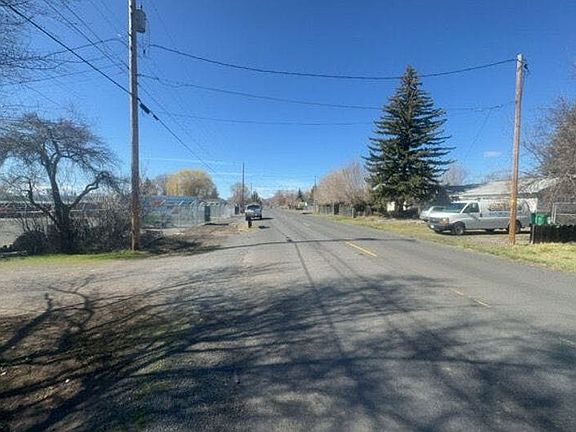 4th image of 5626 Miller Ave
