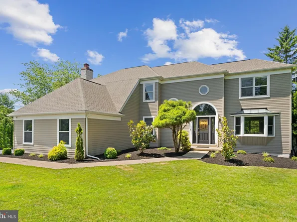 113 Rose Twig Ln, North Wales, PA 19454