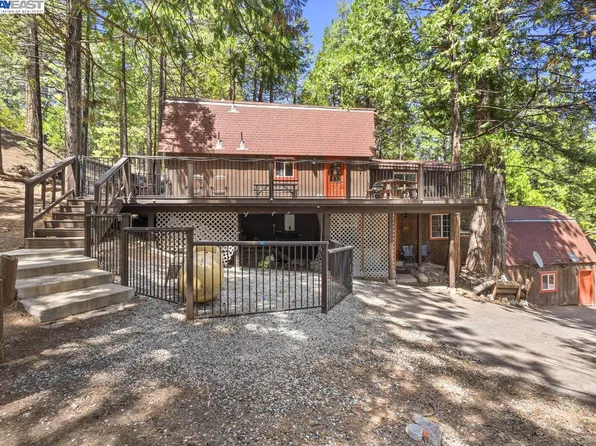 29480 Alpine Dr, Cold Springs, CA 95335
