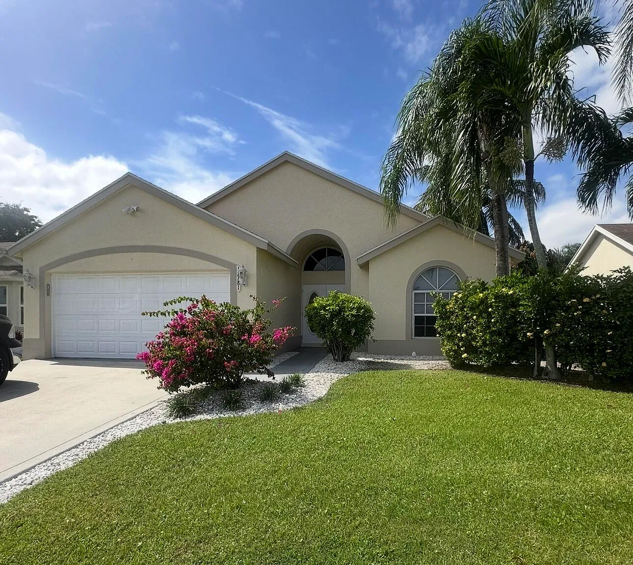 3 bed, 2.0 bath, 1328 sqft, $3,450 — Photo 1