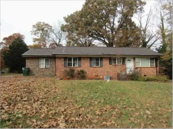 10 Ann Ave, Newton, NC 28658