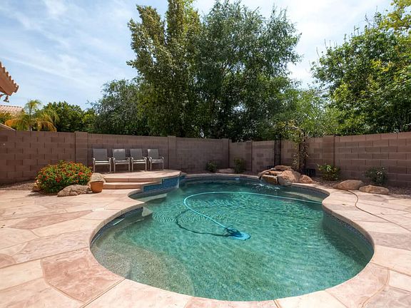 4413 E Desert Willow Rd-large-028-18-Ext