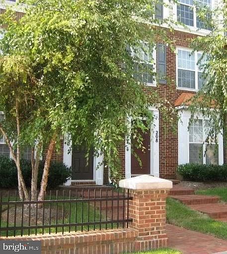 1st image of 208 Fallsgrove Blvd #13