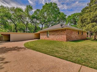 531 Newt Patterson Rd, Mansfield, TX 76063