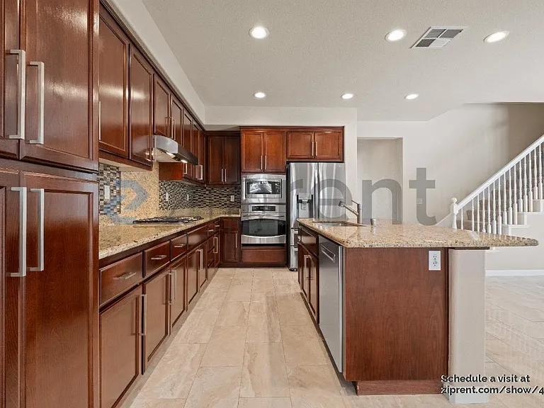 5023 Queensbury Way — Photo 13