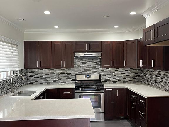 5th image of 5426 Barton Ave