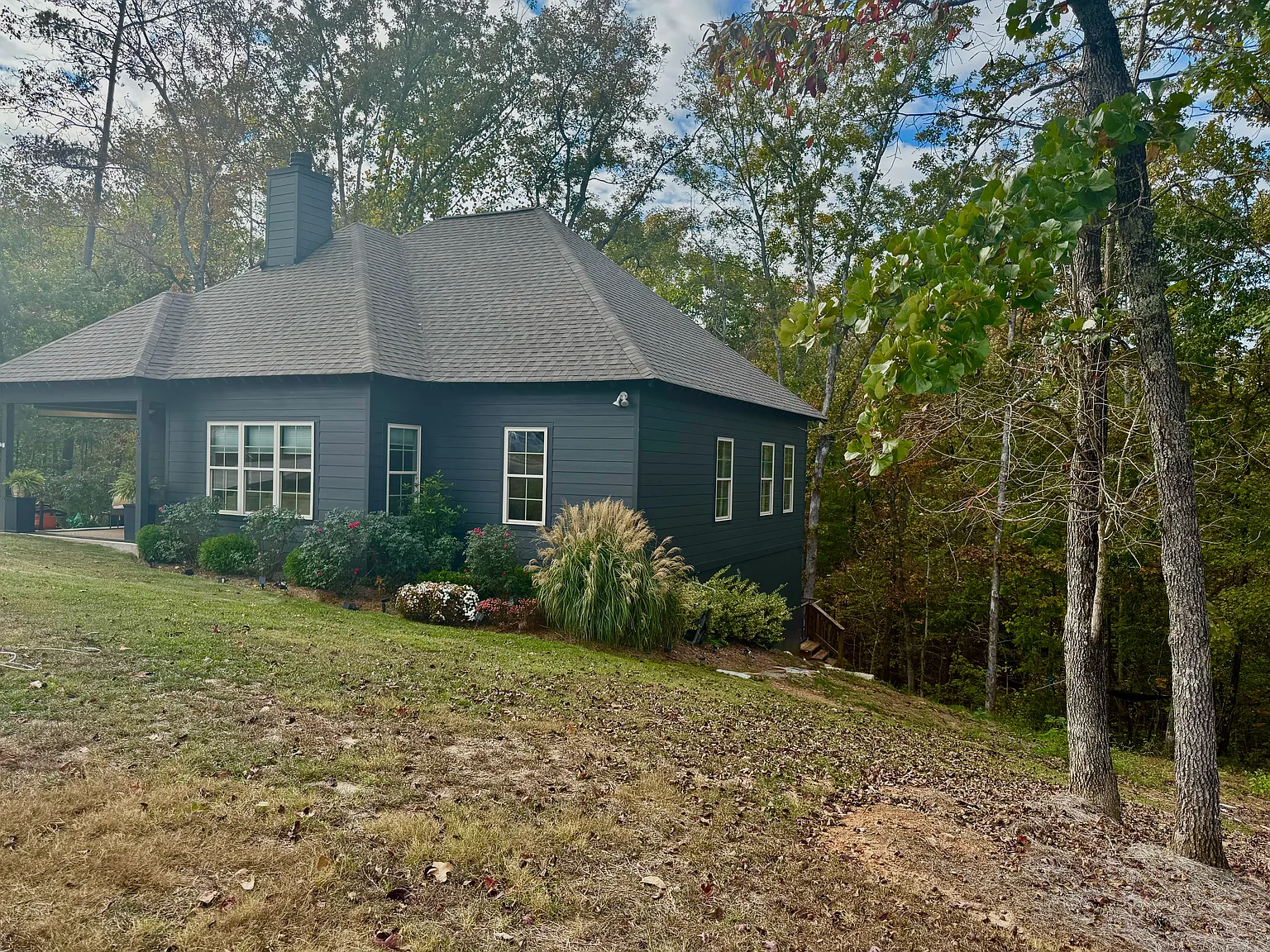 3 bed, 1304 sqft, $2,800 — Photo 1