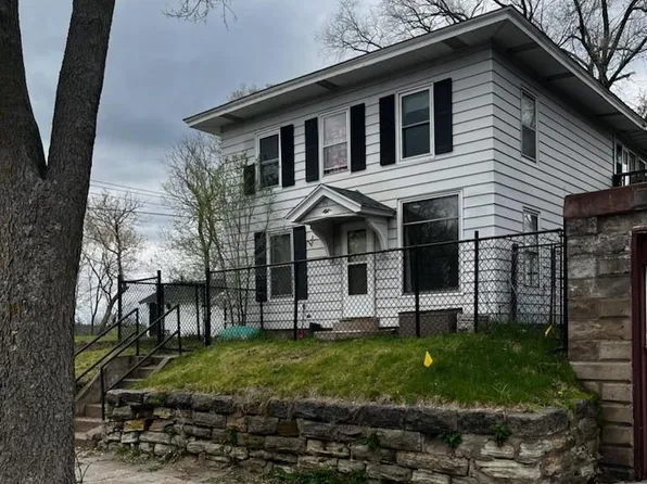 211 Pine St, Chippewa Falls, WI 54729