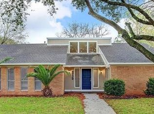 215 Rennie Dr, Katy, TX 77450