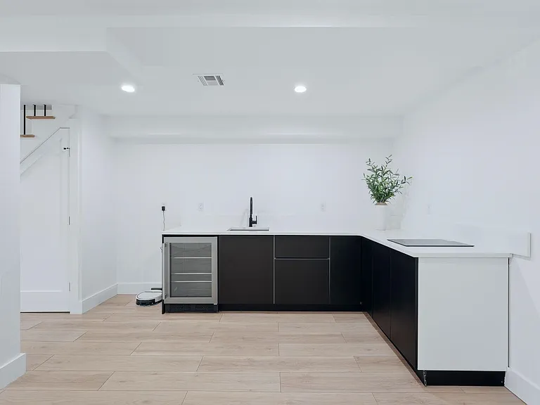 2602 Palisade Ave #1 — Photo 18